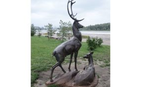 鹿雕像三维模型