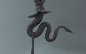 蛇身怪物雕塑