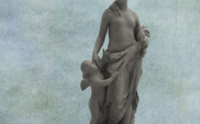 凡尔赛宫的女神雕塑