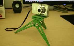 小型相机三脚架